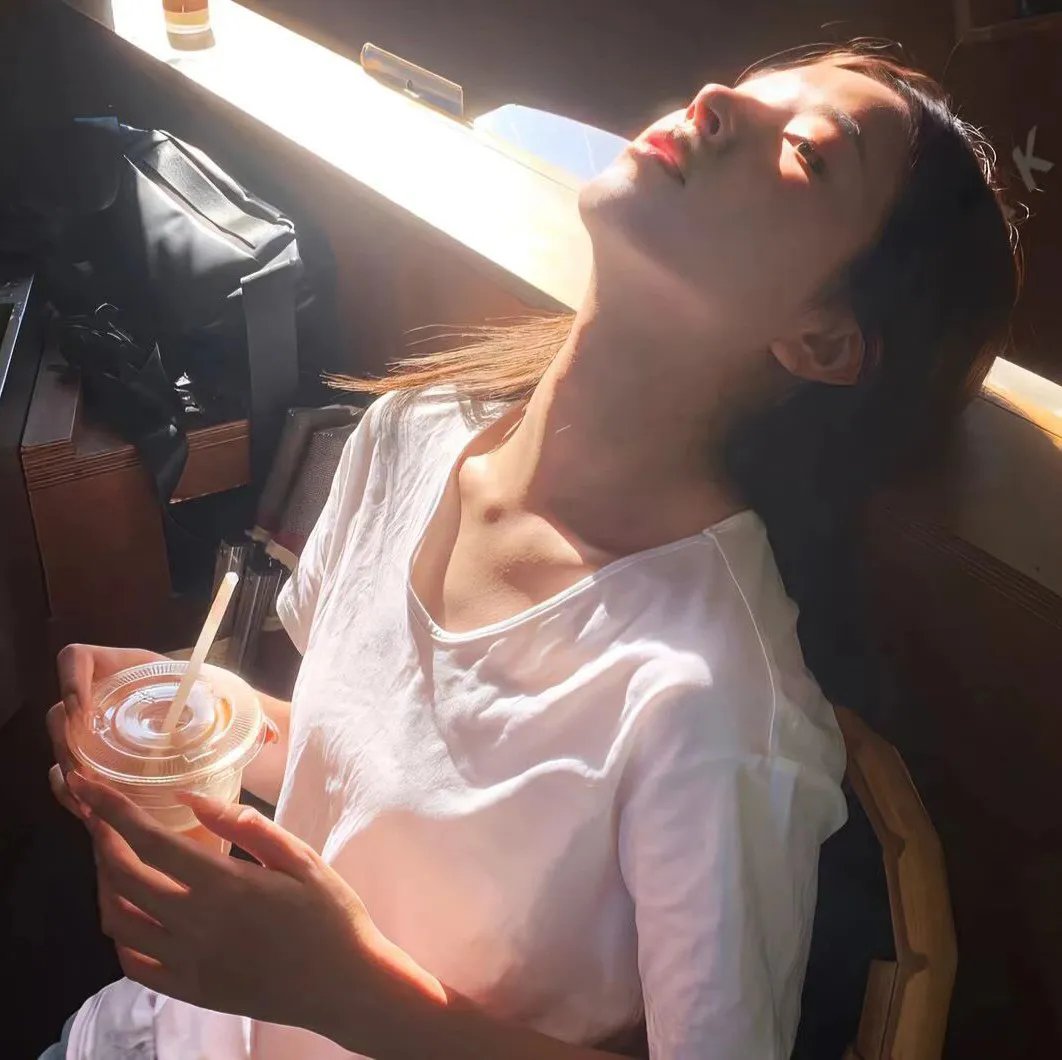 鲁卜哈利沙漠:非洲的女人